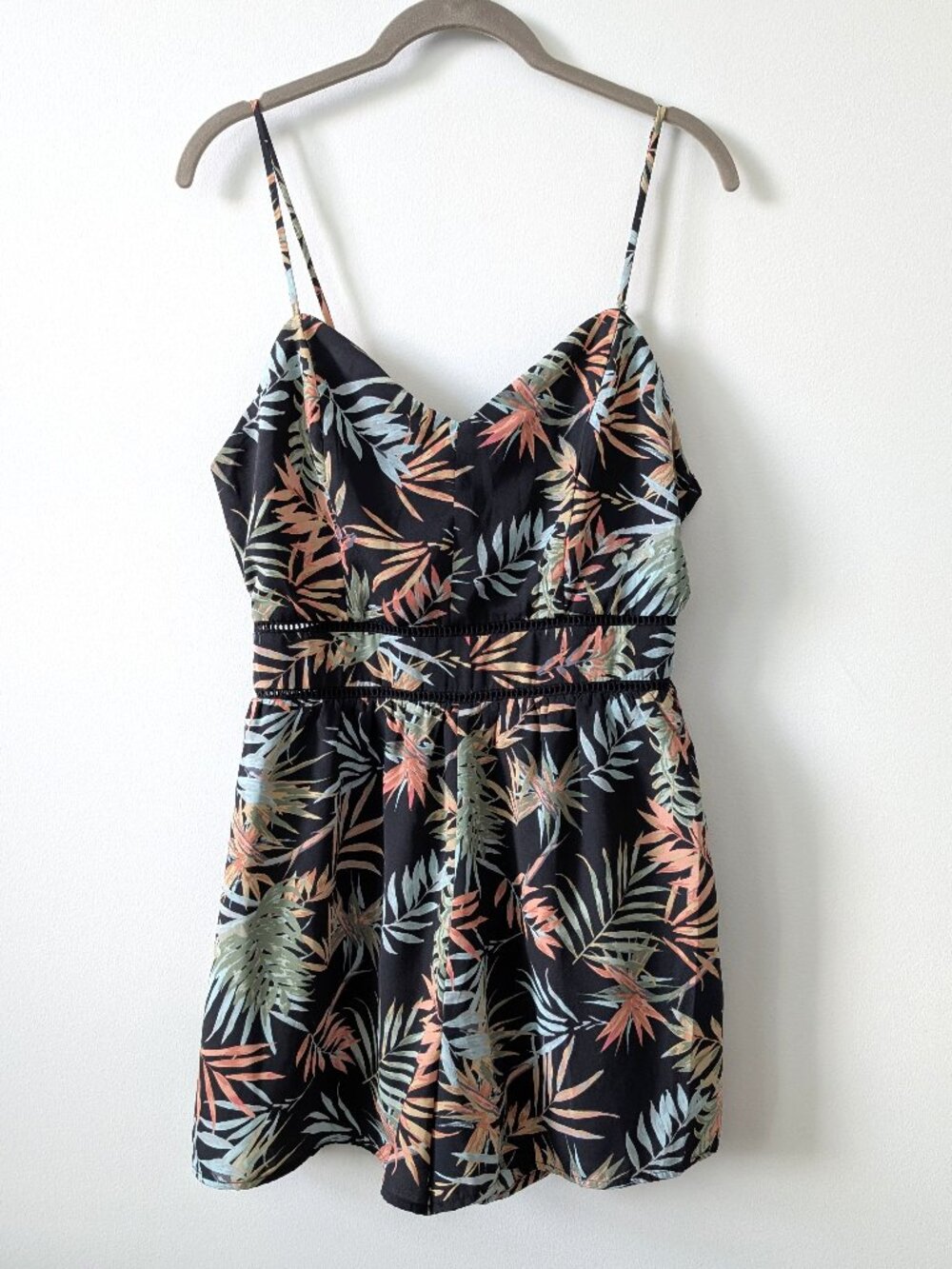 SIENNA SKY Tropical Print Romper | Medium